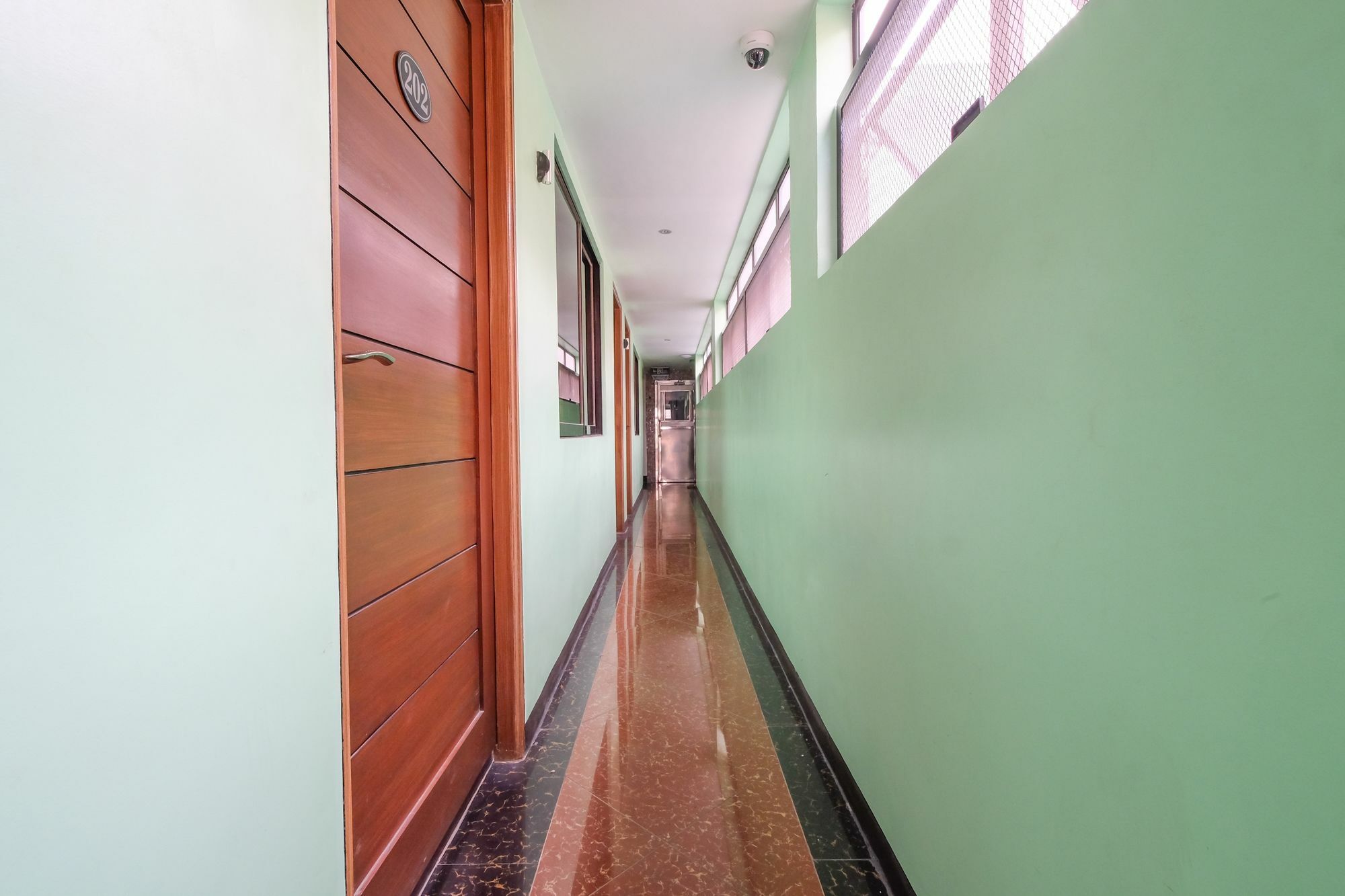 Zen Rooms Time Travellers Makati San Pedro Makati Exterior foto