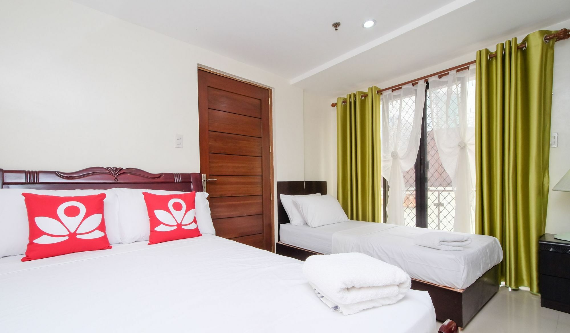 Zen Rooms Time Travellers Makati San Pedro Makati Exterior foto